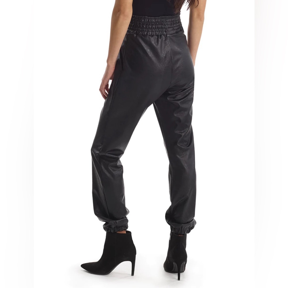 Commando Faux Leather Smocked Jogger black size Large worn once